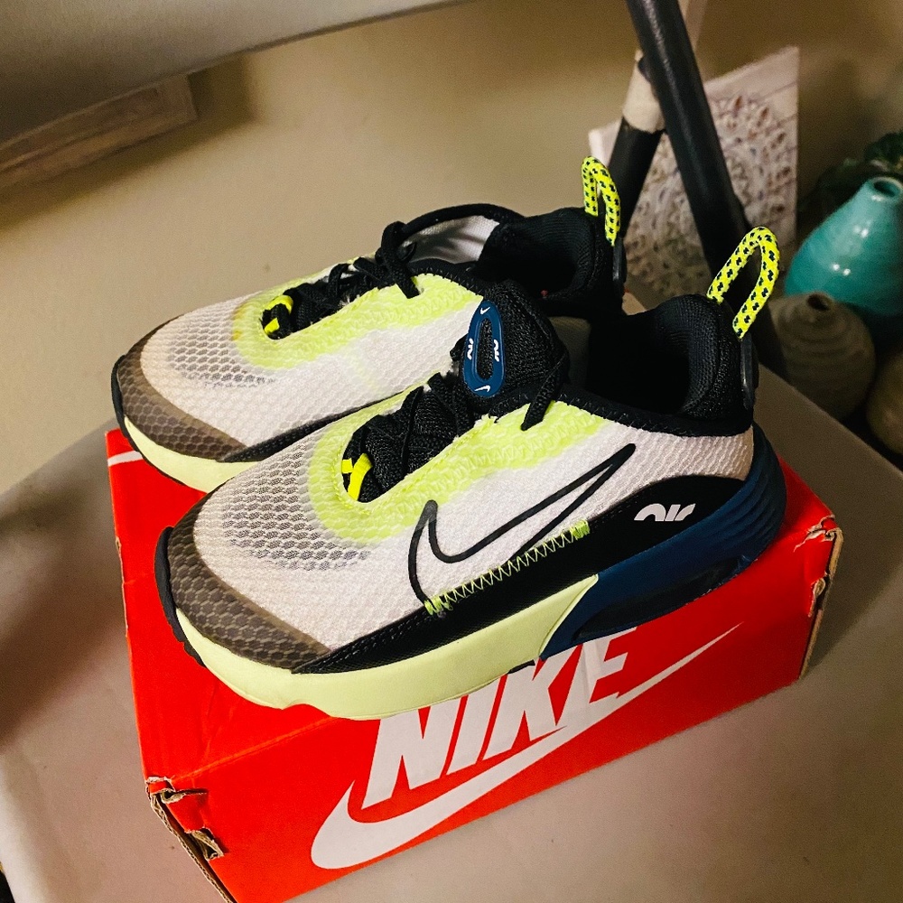 Nike boy shoes